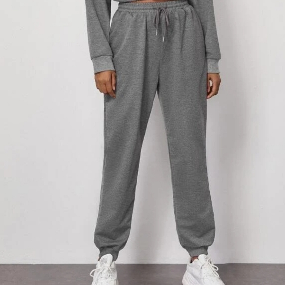 ✌🏼waisted joggers with pockets